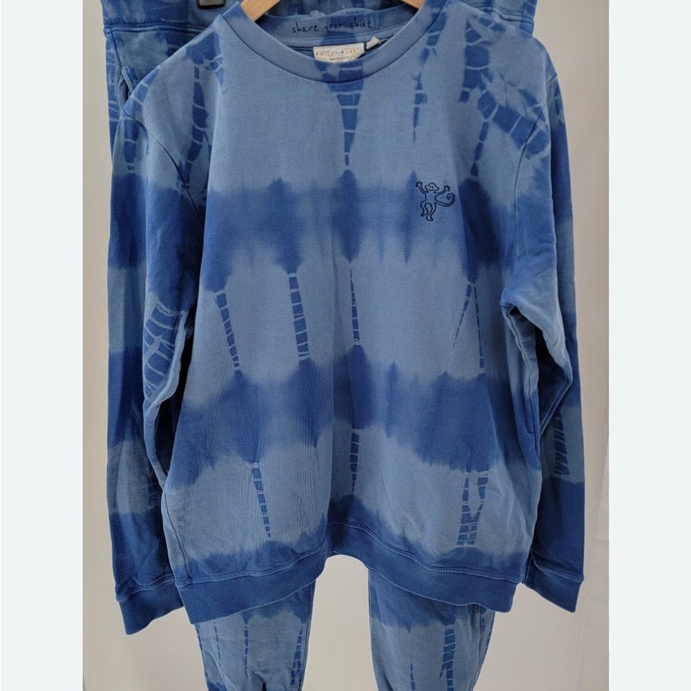 Roller Rabbit Blue Crewneck Sweater